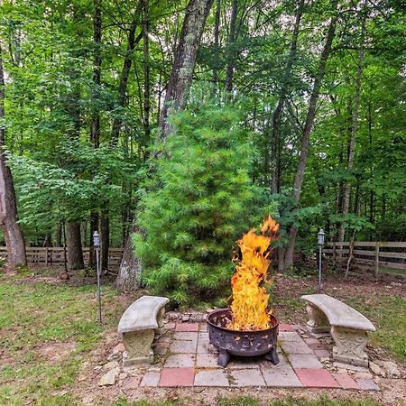 Beech Mountain Home With Covered Deck, Near Skiing! Bagian luar foto
