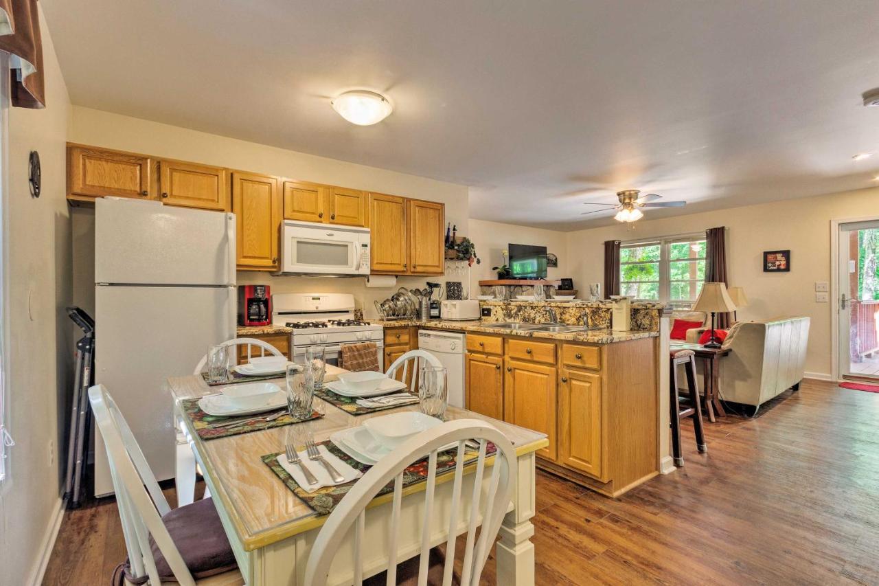 Beech Mountain Home With Covered Deck, Near Skiing! Bagian luar foto