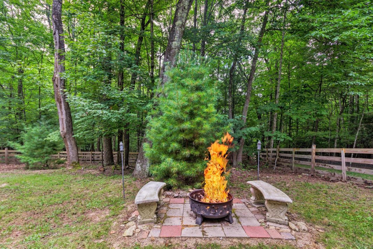Beech Mountain Home With Covered Deck, Near Skiing! Bagian luar foto