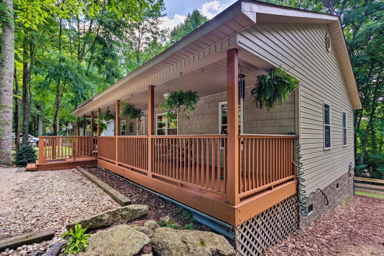 Beech Mountain Home With Covered Deck, Near Skiing! Bagian luar foto